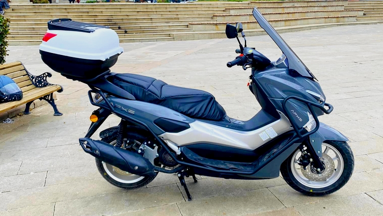 Apec APX5 150 cc Maxi Scooter Yandan Görünümü